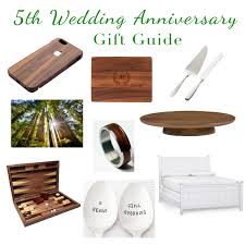 Is there a better idea than heartfelt words written inside for your 5th anniversary? Wedding Anniversary Wood