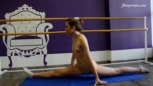 Julia Fiatal doing a bridge and spreading her legs