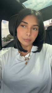 Kristy Sarah Has us all like #bobhaircut #kristysarah