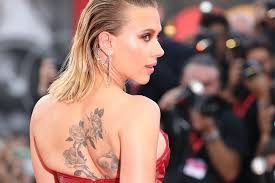 Скарлетт йоханссон и ее муж колин джост. Blizhe K Telu Tatuirovki Imeninnicy Skarlett Johansson Insider Ua
