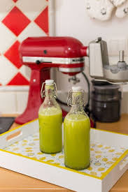Recette De Jus Vert Ananas Kiwi Citron Vert A L Extracteur De Jus Recette Jus Recette Jus Extracteur Extracteur De Jus