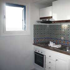 A kitchenette is a small cooking area, which usually has a refrigerator and a microwave, but may have other appliances. Kitchenette Equipee De Frigo Four Electrique Ustensile De Cuisson Picture Of Marina Cap Monastir Appart Hotel Tripadvisor