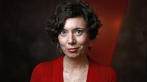 Eva menasse is an austrian author and journalist. Essays Von Eva Menasse Lieber Aufgeregt Als Abgeklart Radiotexte Bayern 2 Radio Br De