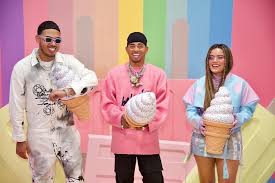 Este nuevo artista del género urbano que grabó un éxito junto a farruko. Exclusive Photos From Ozuna S Caramelo Remix With Myke Towers And Karol G Emm