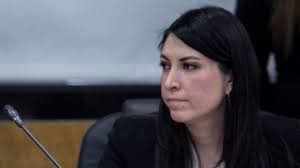 Se disculpa AMLO con Victora Ceja de Banxico por madrugar su anuncio