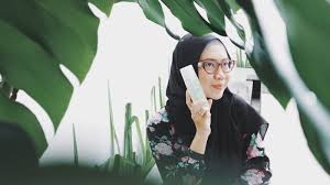 Toner ini bikin mukaku yang berminyak jadi lembab dan kenyal. Naavagreen Facial Wash Review Marlina