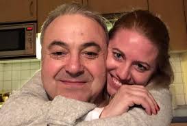Join facebook to connect with martin zounar and others you may know. Martin Zounar Ukazal Novou Lasku Tajil Ji Pet Mesicu Sedmicka Cz