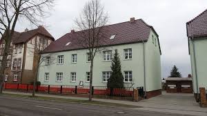 Du möchtest eine wohnung in lübbenau mieten oder kaufen. 4 Zimmer Wohnung Zu Vermieten Bahnhofstrasse 28 03222 Lubbenau Lubbenau Spreewald Mapio Net