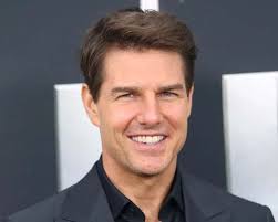 Tom cruise cute short classy hairstyle. Tom Cruise S Hairstyles Over The Years