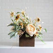 Cream Cabbage Rose Dusty Seeded Eucalyptus Rudbeckia Fall Floral Arrangement In Wood Box Summer Flower Arrangements Floral Arrangements Fall Floral Centerpieces