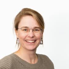 De Noodzaak van Objectieve Handschriftbeoordeling met AI-Ondersteuning  Dominique Sluijsmans Met een knipoog gegenereerd Hans de Vries ## Waarom  Leesbaar Handschrift nog steeds Belangrijk is 1.…