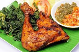 Di warung ini tersedia dua macam menu ayam yaitu pedas dan gurih. 5 Resep Ayam Bakar Dan Cara Membuat Yang Enak