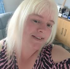 Just made some chocolate chip buns added both in 8oz butter 8oz caster  sugar 4 eggs 8oz self raising flour added both chocolate chips in them 160  degree 18 mins lovely don't