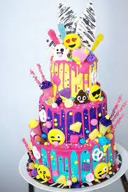 Lots of people like to complain about cell phones. 16 Awesome Emoji Cake Ideas Pretty My Party Party Ideas
