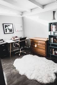Chambre Avec Poutres Apparentes Tapis Nuage Bureau Moderne Idee Chambre Decoration Maison Bureau Moderne