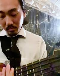 A broken collarbone isn’t a problem for playing @kalabrandmusic bass! The  video is from a couple of weeks after the surgery in September 2023. I  couldn’t raise my arm and still had a sling on, the ...