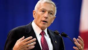 Strategies emerge in 16th race