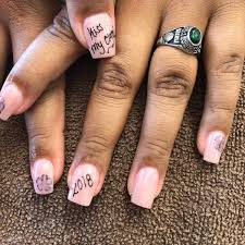 Graduation nails 2019 are going to be extraordinarily versatile, but there are things that still stand no matter the year. 45 Awesome Graduation Party Nail Designs For Your Big Day Collagecab