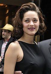 Le masque de batman, le costume de scarface et la baguette d'harry potter aux enchères. Marion Cotillard Wikipedia