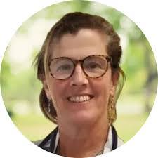 Amanda Schoenberg's Instagram, Twitter & Facebook