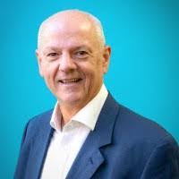 Eve Hooper's Instagram, Twitter & Facebook