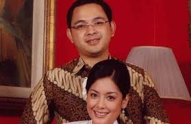 Aktris senior lulu tobing, diketahui telah kembali menikah dengan seorang pengusaha bernama bani maulana mulia, pada. D Cffxh9wbzqrm