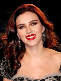 Scarlett Johansson In 2020 Scarlett Johansson Dark Red Hair Color Scarlett Johanson