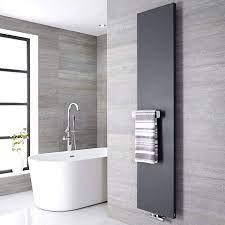 Termosifoni Moderni Un Termosifone Di Design Per Una Casa Moderna Termosifoni Moderni Moderno Design Del Bagno