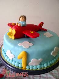 Epingle Par Liss Dulces Mimos Sur Tortas De Diseno Gateau Anniversaire Gateau Anniversaire