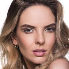 Abbey Saunders's Instagram, Twitter & Facebook