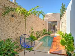 Sean grandes o pequeños debemos aprovechar al máximo cada centímetro, pero por qué no hacerlo con estilo ocupándonos de todos los detalles en su decoración??? Casa Picasso Gorgeous Home Top Location Casas En Renta En Centro Yucatan Mexico Interiores De Casa De Playa Pequenas Casas De Playa Casas Con Alberca
