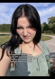 The Ideal Life of a Housewife with Chickens