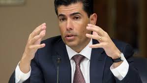 Oliva: Health care 'behind the curve'