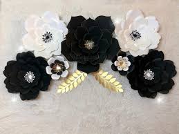 Black And Gold Paper Flowers No Hay Descripcion De La Foto Disponible White Paper Flowers Paper Flowers Gold Paper
