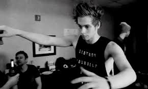 ☾┊— ✶ luke hemmings gif icons ! Awesome Gif Image Luke Hemmings 2014 Gif