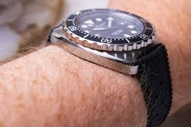 Hands-On: Jacques Bianchi JB300 Watch | aBlogtoWatch