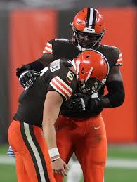 Baker mayfield outside delilah nightclub in west hollywood. Cleveland Browns Qb Baker Mayfield Says He Ll Play Through Rib Injury