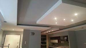 Realizzare Controsoffitti In Cartongesso Offre La Possibilita Di Rendere Gli Spazi Unici Isolati Acusticam Controsoffitto Cartongesso Soggiorno Controsoffitto