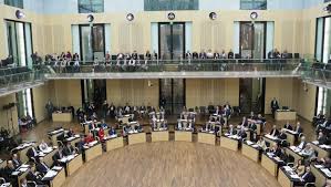 Der neue bundesratspräsident dietmar woidke eröffnete die sitzung mit einem leidenschaftlichen appell für mehr miteinander in politik und gesellschaft. Bundesrat Plenarsitzungen