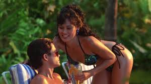 Tia Carrere sexy - Waynes World (1992)