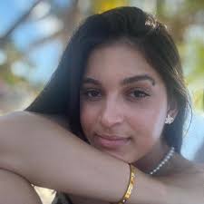 Straw and Ginny & Georgia were the most popular Netflix shows this month,  Straw got a total of 48,000,000 views, whereas Ginny & Georgia had  34,500,000 🔥🔥🔥