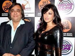 Celebs Grace The Prem Kaa Game Bash Photo Of Ashok Kheny Madhuri Bhattacharya From The Celebs Grace The Prem Kaa Game Bash Images Bollywood Hungama The feature film is produced by ashok kheny and the music composed by raju singh. celebs grace the prem kaa game bash