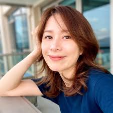 Lucia May 鄺文珣- Pop of color 🫦 Pop of confidence Is it true?? I actually  cant take red very well, but life is short, let's have fun!