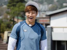 Kim jong kook's original claim to fame was when he was a part of popular idol duo turbo back in the 1990s. Kim Jong Kook Sebut Seleb Yang Hampir Buatnya Keluar Dari Running Man