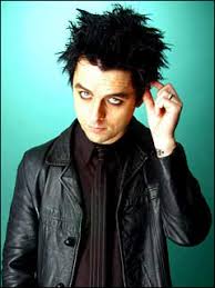 This impersonator is a peruvian guy (diego díaz), who participated in an imitation reality called yo soy Billie Joe Armstrong