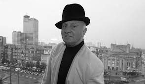 Zobacz słowa utworu dwie piękne róże wraz z teledyskiem i tłumaczeniem. Nxmz8py4shvjrm