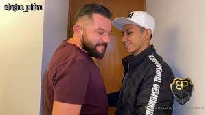 Barbon y cholo - porno gay latinos