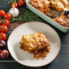 Planen sie ihre ernährung nach nährwerten mit daten über kalorien, joule, broteinheiten (be)*, kohlenhydrate, fett und eiweiß / protein zum. Linsen Lasagne Fitness Rezept Von Body Kitchen Rezepte Lebensmittel Essen Gesundes Essen