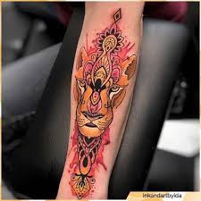 Tatuje de calavera con dos cuchillos con gorro de chef : Significado Tatuaje Leon Muchas Ideas Para Tu Proximo Tatuaje