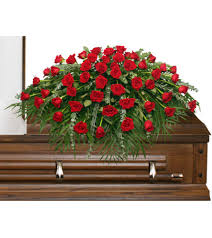 Flowers are of vital importance when it comes to selecting decor articles for a funeral, it is best to order funeral flowers in brooklyn if that is where the funeral is being hosted. Majestic Red Casket Spray Of Funeral Flowers Brooklyn Ny Florist
